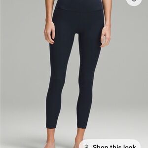 **NWOT Lululemon navy blue ribbed Leggings